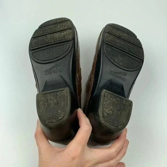 Dansko clogs size 38 7.5-8 Brown leather button - Picture 8 of 14